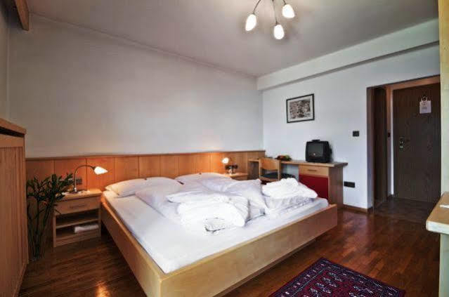 Hotel Tirolerhof Kültér fotó